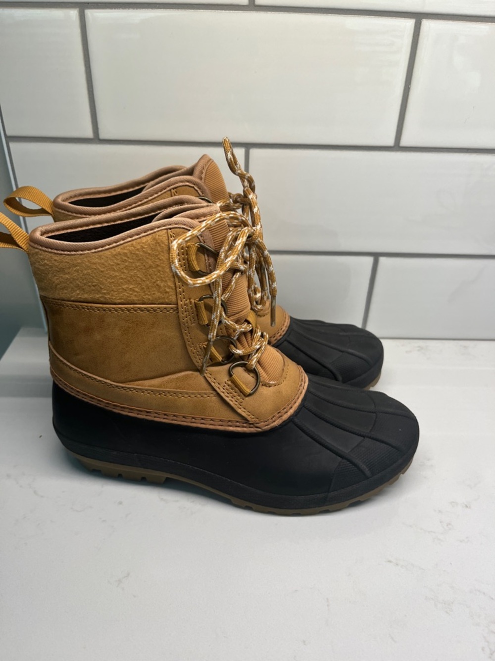 Universal Thread Brown and Black Lace-Up Duck Boots